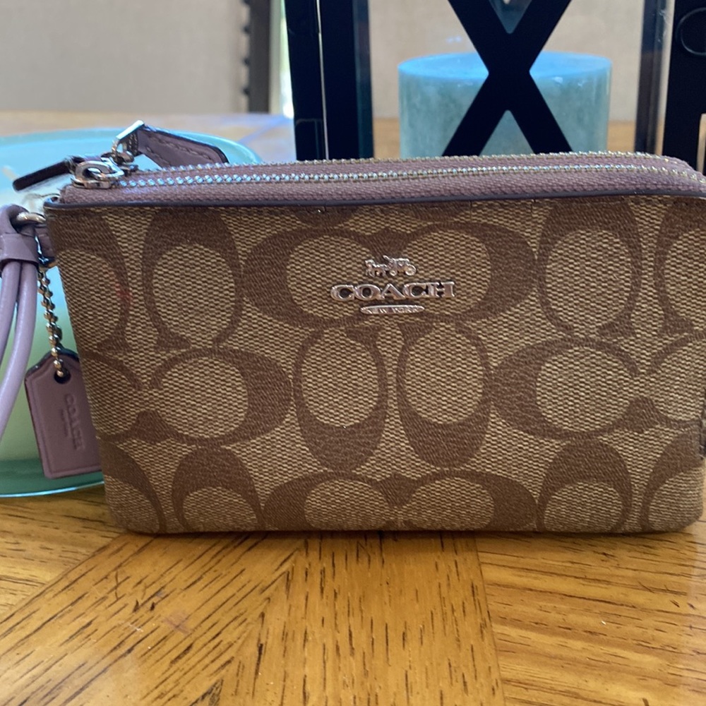 Authentic Coach Wristlet - Picture 2 of 8